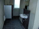 08.01.2011: Das Herren - WC ist auch mit Keramiken 