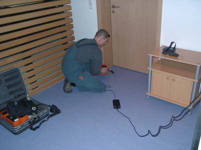 22.03.2004: Ein Mitarbeiter ...