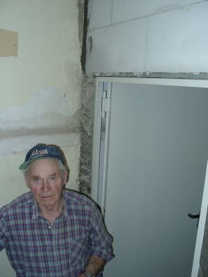 28.03.2003 "Die Kellerinneneingangstre"