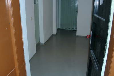 08.04.2005: Der Flurboden zur Kellerbar