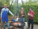 "Grillmeister" Manfred Grass und Walter Mller 