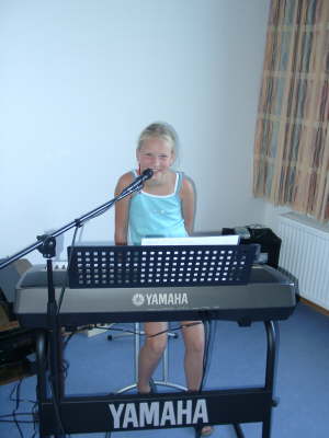 whrend sich Julia Mildner