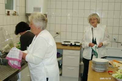 15.10.2005: Fleiige Helferinnen