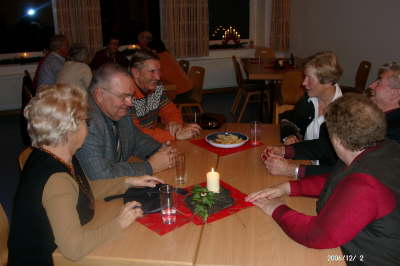 02.12.2006: ... und aufmerksam zugehrt.