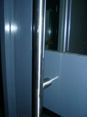 08.12.2003: Die fehlenden 3. Halterungen ...