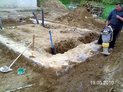 19.05.2010: Am Fundament