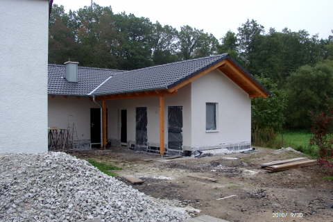 30.09.2010: Nun ist auch der Auenputz erfolgt.
